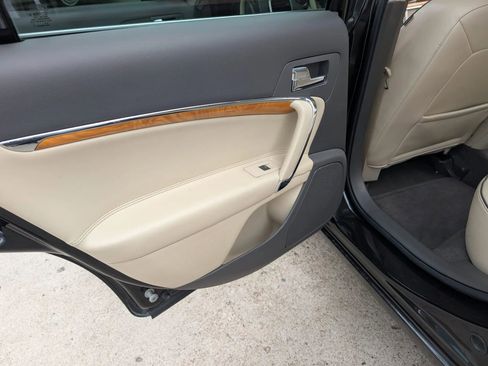 Used 2011 Lincoln MKZ FWD image 13