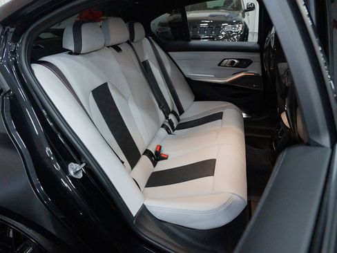 Used 2022 BMW M3 Competition w/ M Carbon Exterior Package image 42