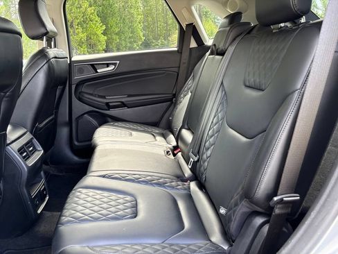Used 2024 Ford Edge Titanium AWD/4WD image 13