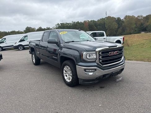 Used 2019 GMC Sierra 1500 SLE w/ SLE Value Package image 19