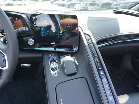 Used 2025 Chevrolet Corvette Z06 RWD image 21