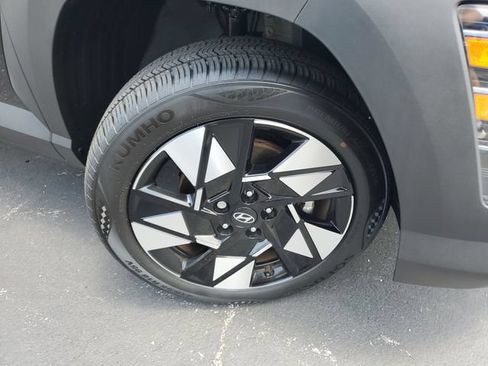 Certified 2025 Hyundai Kona SEL AWD/4WD image 6