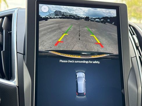 Used 2024 Ford Edge Titanium image 20