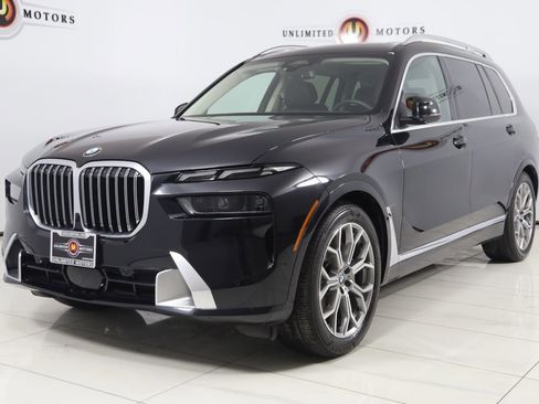 Used 2023 BMW X7 xDrive40i w/ Premium Package image 5