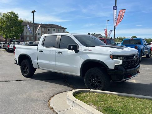 Used 2023 Chevrolet Silverado 1500 ZR2 w/ Technology Package AWD/4WD image 6