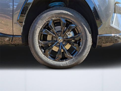 Used 2023 Toyota RAV4 XSE image 10