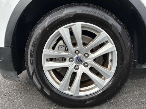 Used 2019 Ford Explorer XLT w/ Equipment Group 201A AWD/4WD image 17