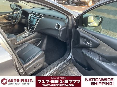 Used 2017 Nissan Murano Platinum w/ Platinum Technology Package FWD image 12