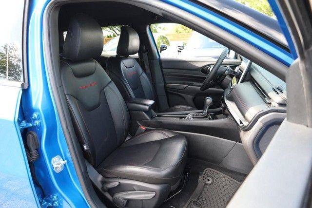 Used 2025 Jeep Compass Trailhawk AWD/4WD image 24