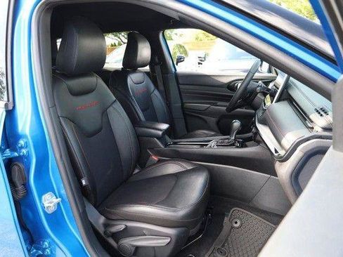 Used 2025 Jeep Compass Trailhawk AWD/4WD image 24
