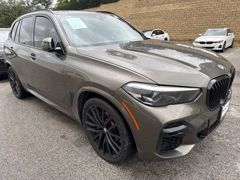 Used 2023 BMW X5 xDrive40i w/ M Sport Package AWD/4WD image 3
