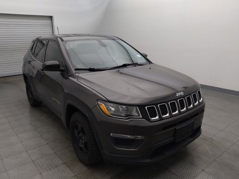 Used 2018 Jeep Compass Sport FWD image 13