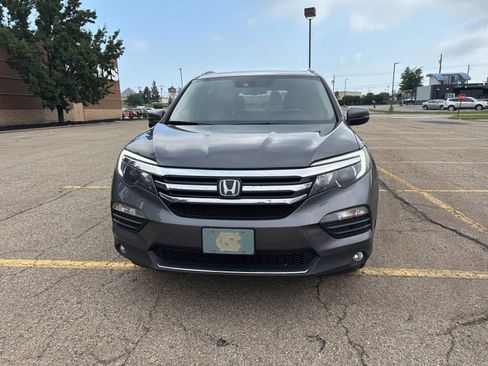 Used 2017 Honda Pilot Touring image 13