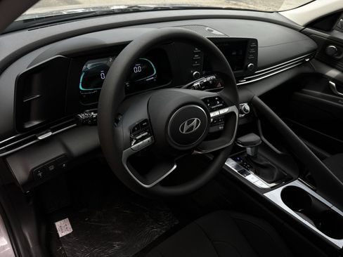 New 2026 Hyundai Elantra Hybrid FWD image 16