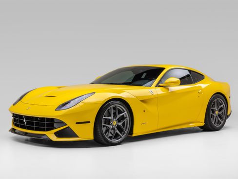 Certified 2017 Ferrari F12 Berlinetta RWD image 2