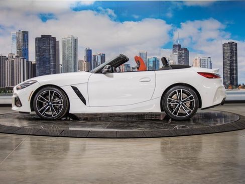 New 2026 BMW Z4 sDrive30i w/ Premium Package image 8