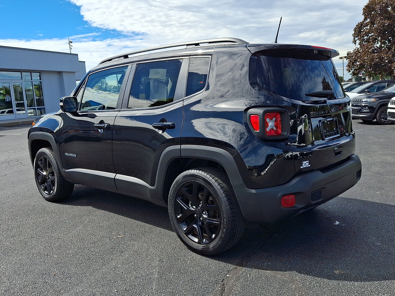 Certified 2023 Jeep Renegade Altitude AWD/4WD image 6