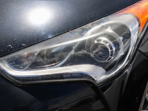 Used 2016 Hyundai Veloster Turbo w/ Option Group 04 FWD image 2