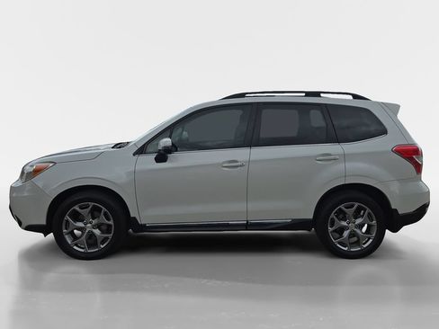 Used 2015 Subaru Forester 2.5i Touring AWD/4WD image 2