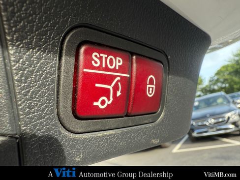 Used 2022 Mercedes-Benz GLB 250 4MATIC image 24