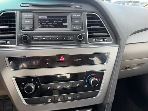 Used 2017 Hyundai Sonata SE image 9