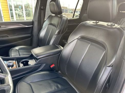 Used 2024 Jeep Grand Cherokee L Limited w/ Luxury Tech Group II image 22