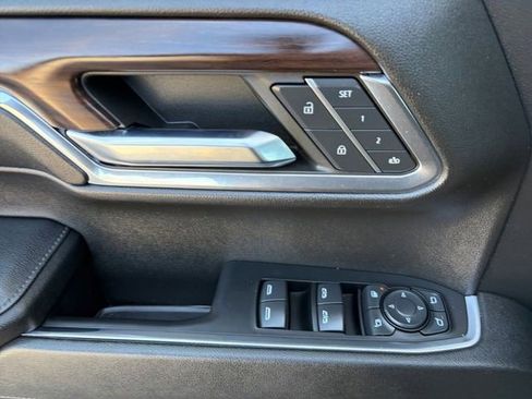 Certified 2024 GMC Sierra 1500 SLT image 4