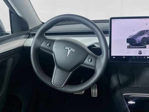Used 2023 Tesla Model Y Performance image 17