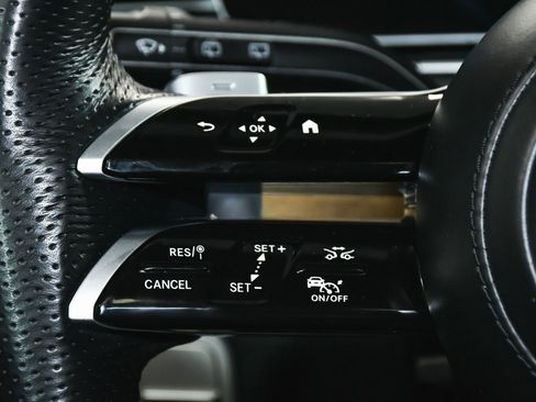 Used 2025 Mercedes-Benz GLS 450 GLS 450 image 45