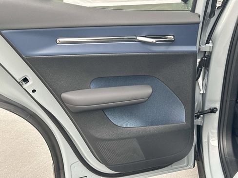 New 2026 Volvo EX30 Cross Country Ultra image 16