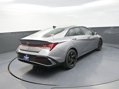 New 2026 Hyundai Elantra SEL Sport Premium FWD image 8