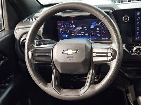 Used 2024 Chevrolet Colorado W/T image 25