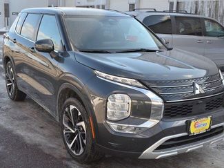 Used 2024 Mitsubishi Outlander SE video 2