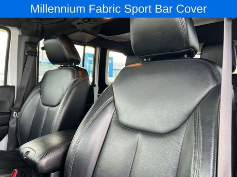 Used 2017 Jeep Wrangler Unlimited Sahara image 24