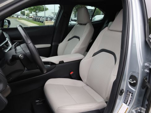 Used 2024 Lexus UX 250h FWD w/ Premium Package image 33