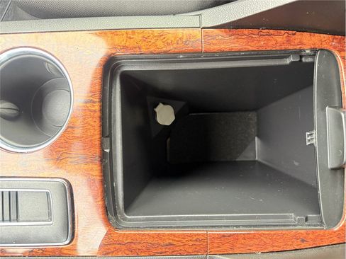 Used 2014 Chevrolet Traverse LTZ image 24