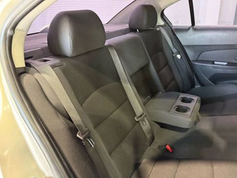 Used 2016 Chevrolet Cruze LT w/ Technology Package image 30