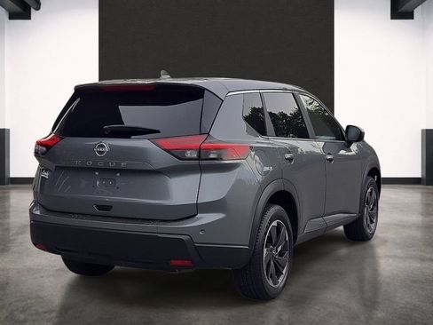 Used 2025 Nissan Rogue SV FWD image 4