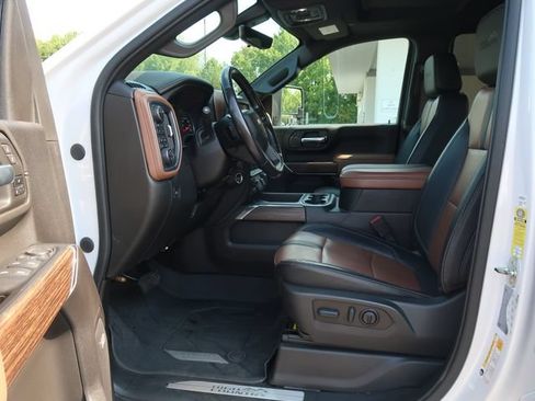 Used 2023 Chevrolet Silverado 2500 High Country w/ Z71 Off-Road Package AWD/4WD image 14