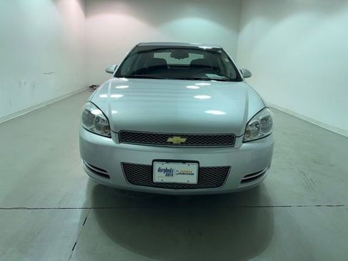 Used 2016 Chevrolet Impala LT image 2