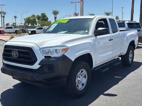 Used 2022 Toyota Tacoma SR RWD image 4