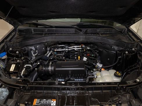 Used 2021 Ford Explorer XLT w/ Equipment Group 202A image 22