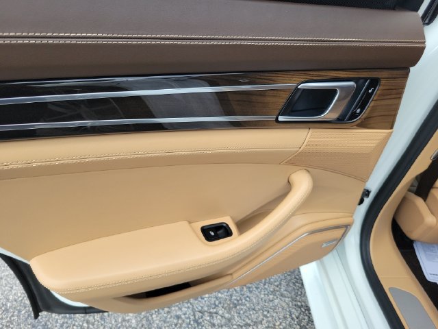 Used 2017 Porsche Panamera 4S w/ Premium Package Plus AWD/4WD image 14