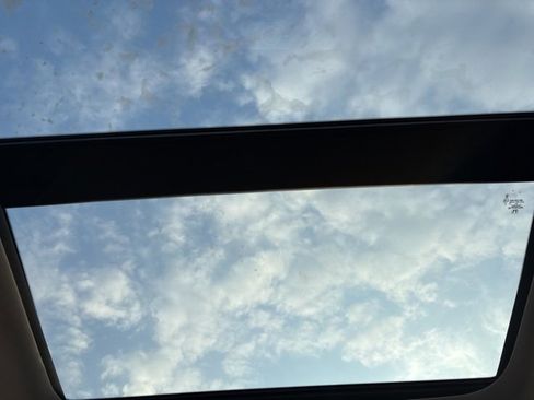 Used 2024 Honda Pilot Elite image 18