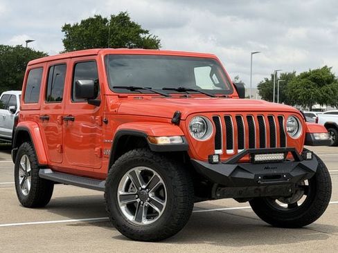 Used 2020 Jeep Wrangler Unlimited Sahara AWD/4WD image 2
