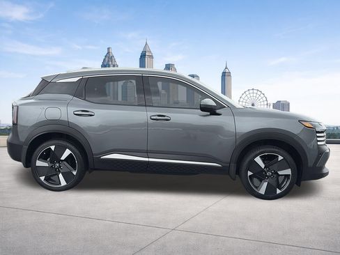 Certified 2025 Nissan Kicks SR w/ SR Premium Package FWD image 6
