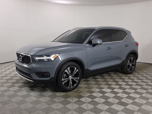 Used 2022 Volvo XC40 T5 Inscription w/ Advanced Package AWD/4WD image 3