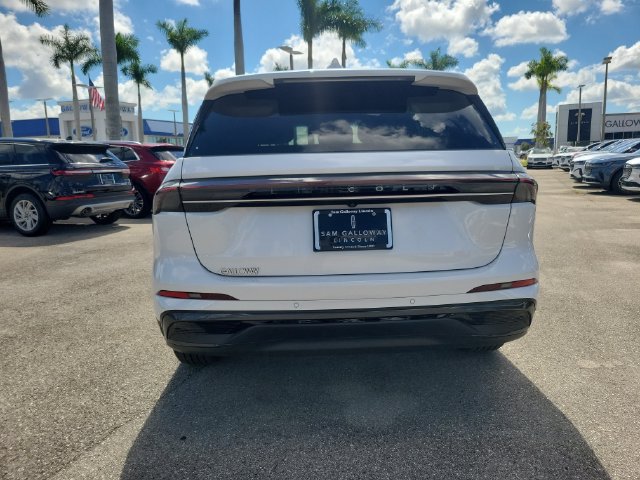 Certified 2024 Lincoln Nautilus Premier w/ Jet Appearance Package AWD/4WD image 5