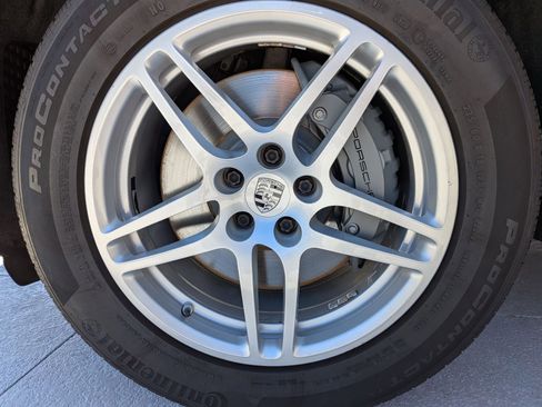 Used 2021 Porsche Macan S image 29