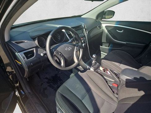 Used 2014 Hyundai Elantra GT FWD image 10